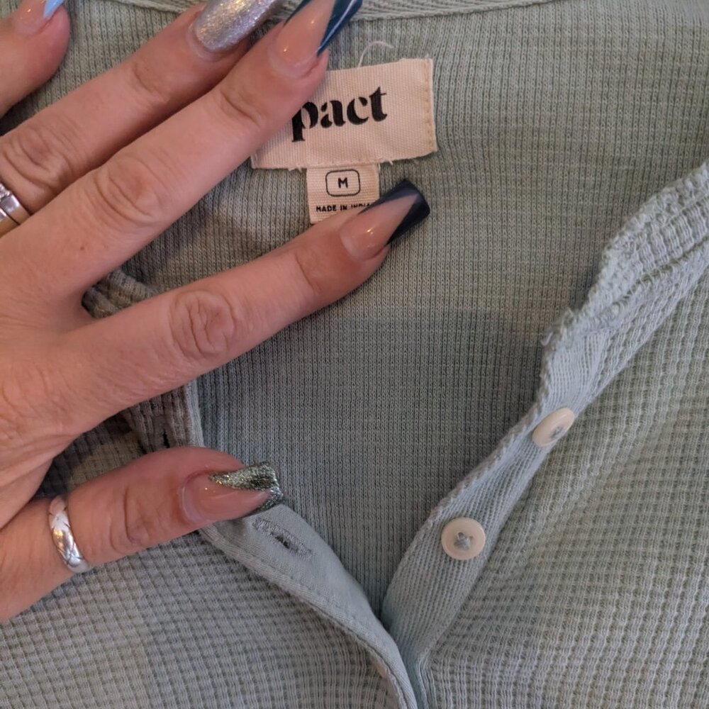 Pact Women's Soft Blue Henley Shirt | Size Medium - Picture 3 of 5